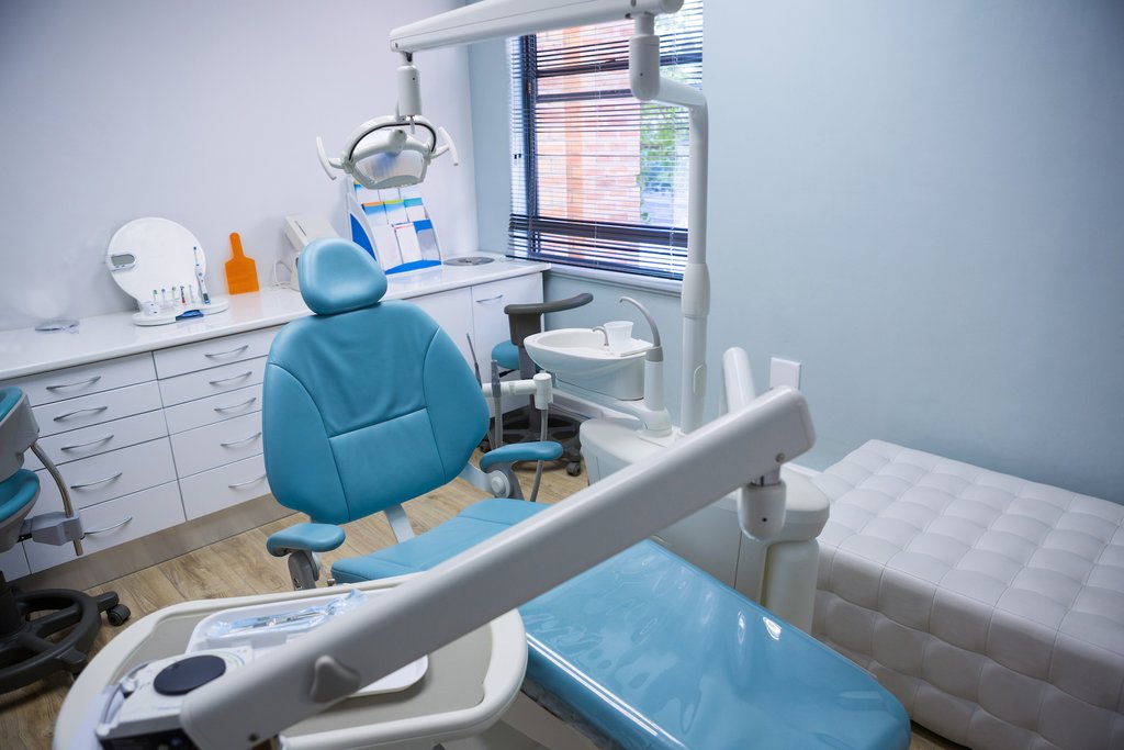 Review Sites to Check Before Choosing a Dental Clinic